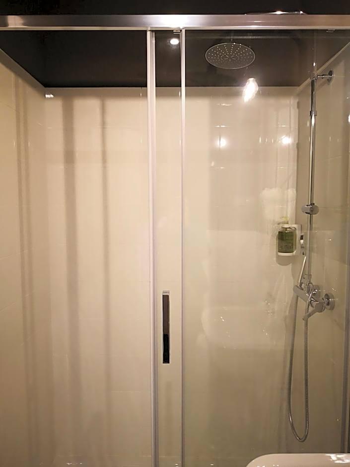 Doppelzimmer mit Balkon